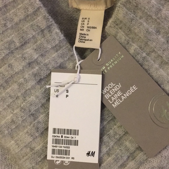 H&M Wool Blend Oversized Grey Sweater - Picture 2 of 2